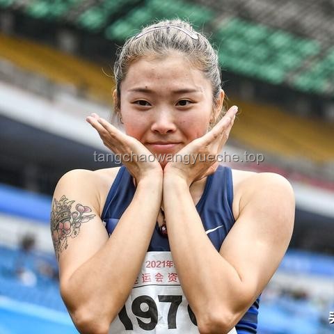 吴艳妮亚锦赛赛后深情致歉：伤痛中的坚持与荣耀